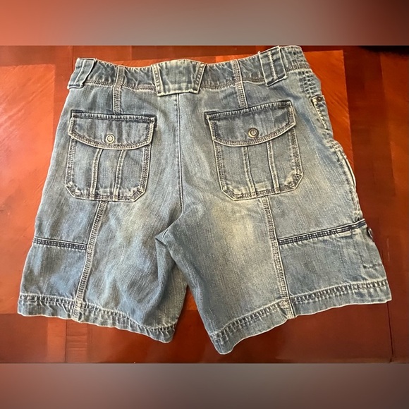 Eddie Bauer Women’s Blue Denim Mercer Fit Shorts Size 6 - Picture 2 of 5